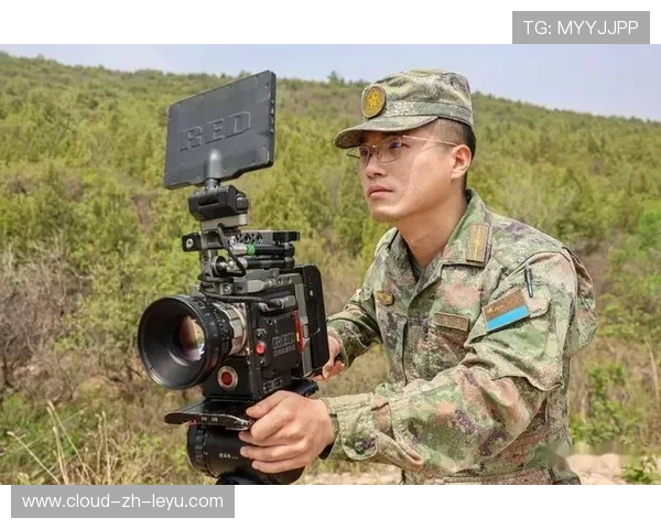 赛事媒体报道:用镜头记录每一刻精彩,记者用镜头记录 赛事媒体报道:用镜头记录每一刻精彩,记者用镜头记录